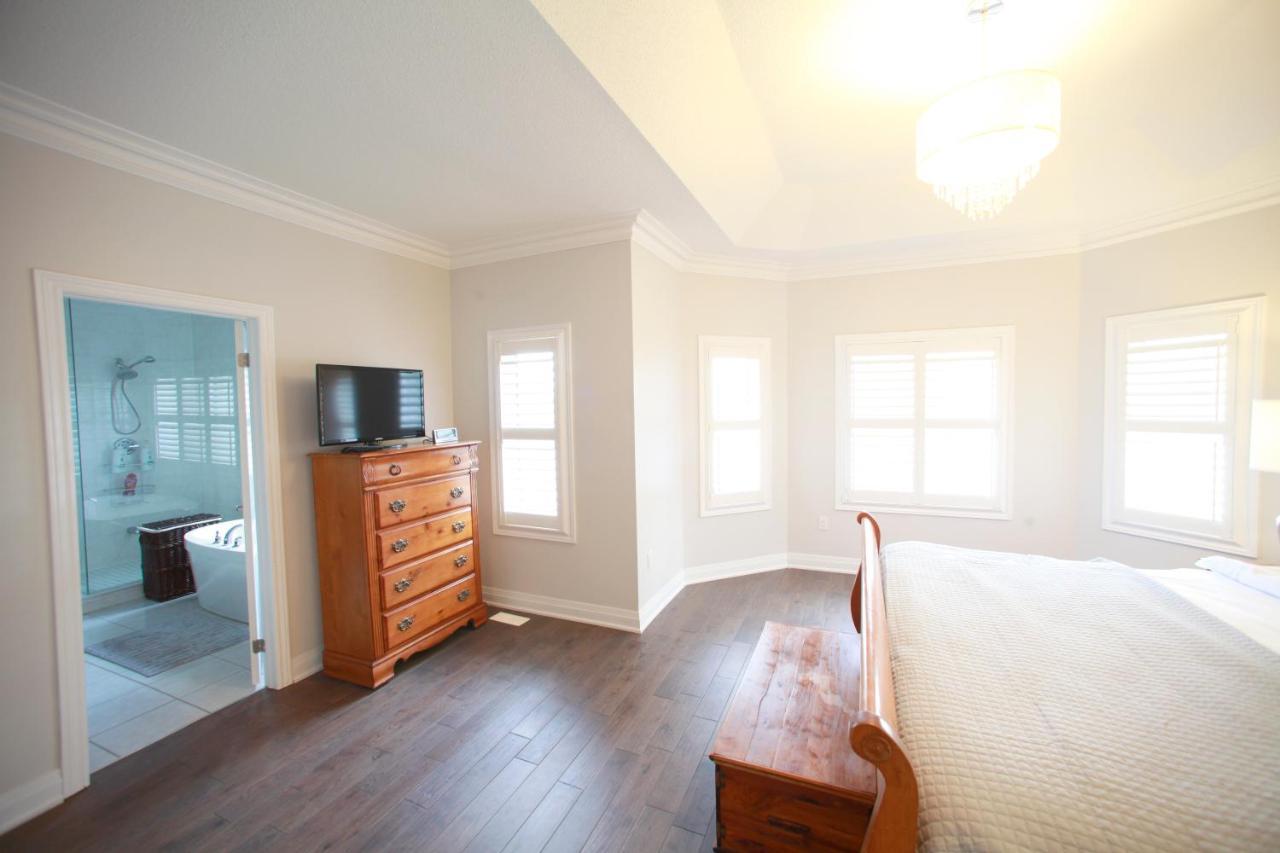 Beautiful 4 Bedroom Upper Unit Of Home, No Shared Spaces Georgetown Exterior photo