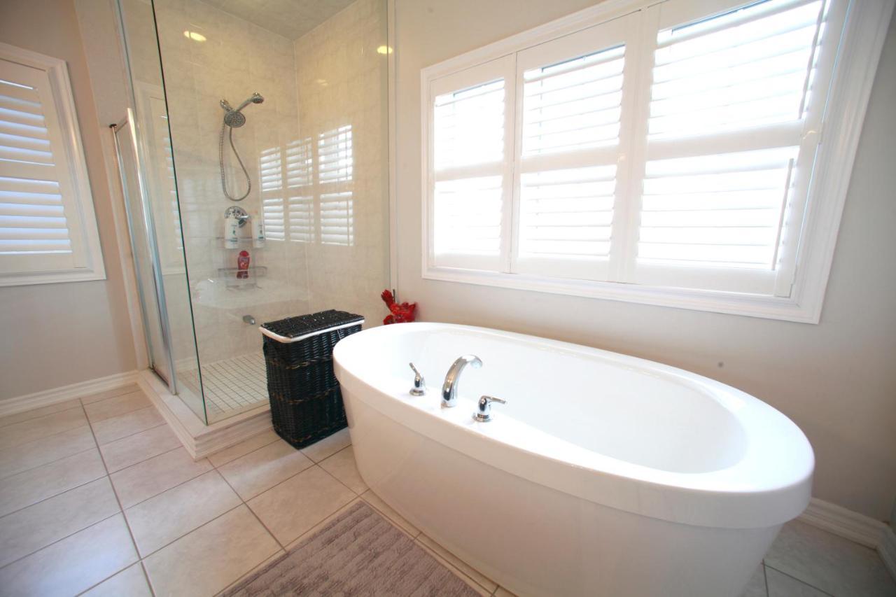 Beautiful 4 Bedroom Upper Unit Of Home, No Shared Spaces Georgetown Exterior photo
