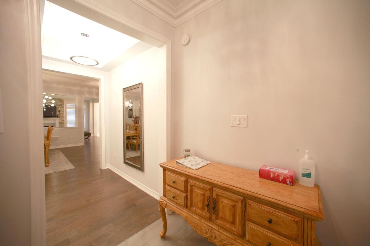 Beautiful 4 Bedroom Upper Unit Of Home, No Shared Spaces Georgetown Exterior photo